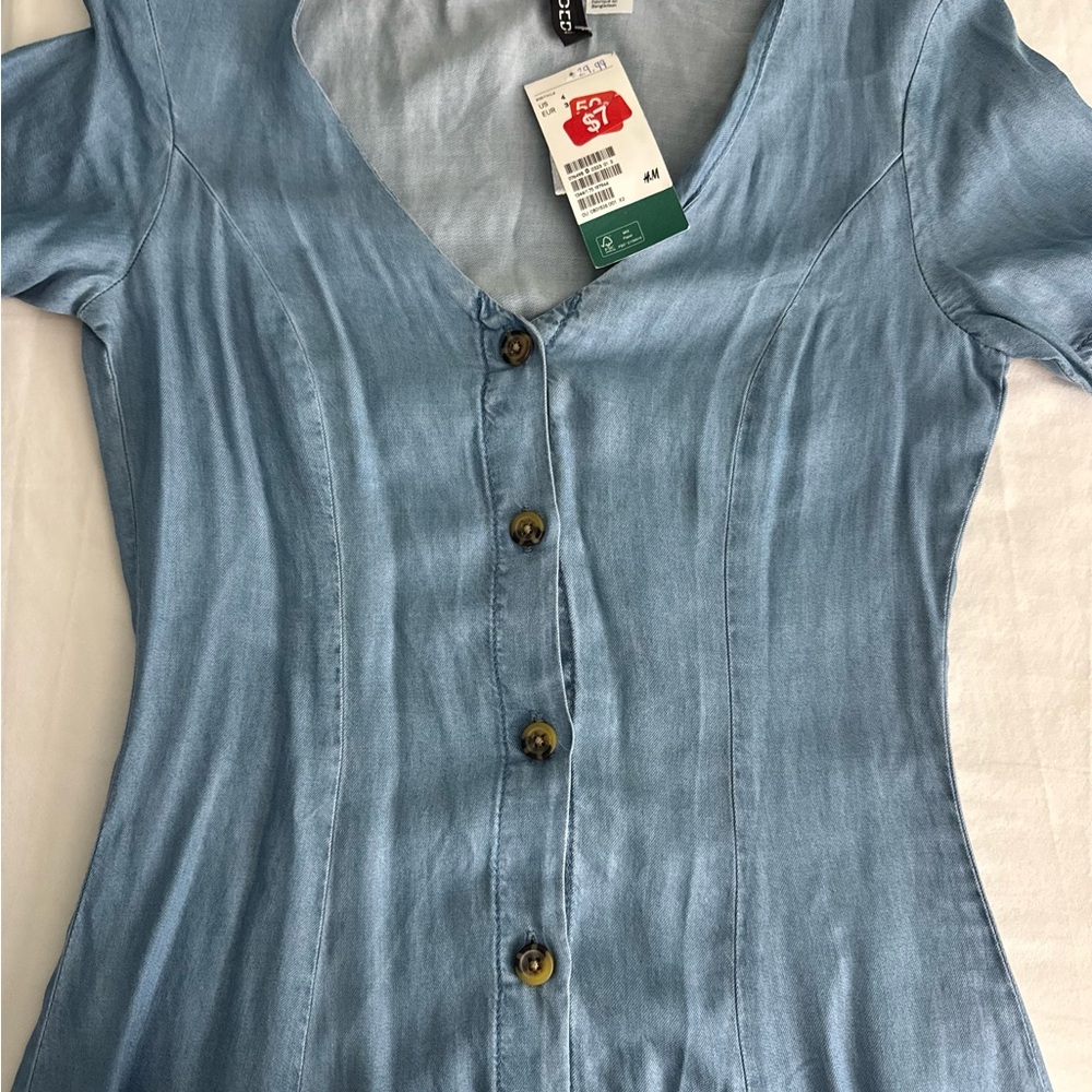 H&M Blue Short Sleeve Fitted Button Down dress mid